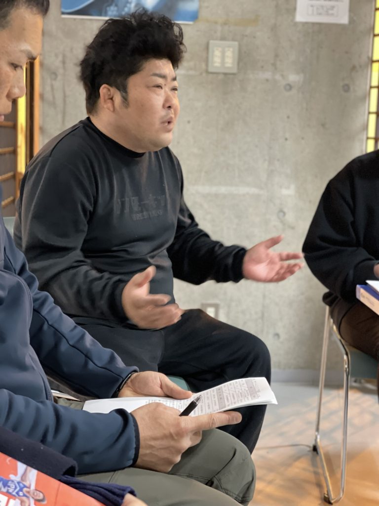 img_7696-768x1024 Team